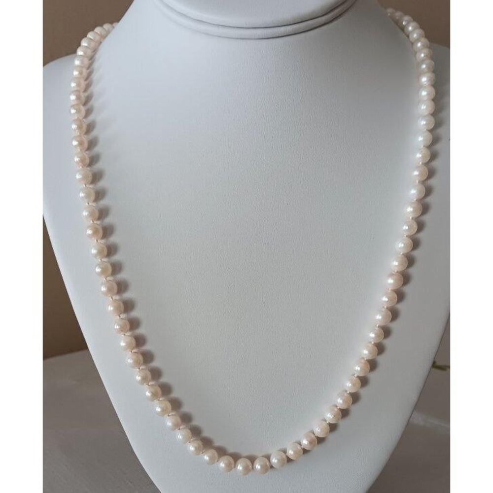 Vtg 24" Cultured Pearl Necklace 14k Yellow Gold Shell Clasp 6mm Knotted Strand